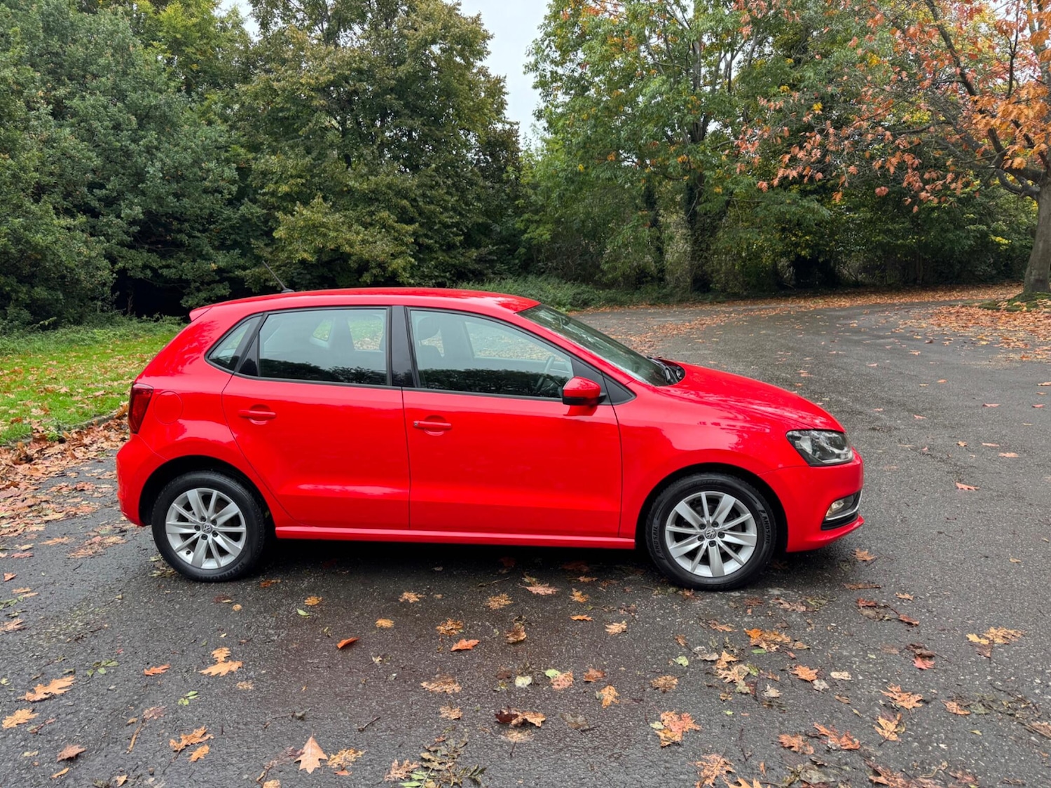 Used Volkswagen Polo 2014 for sale - 76227814: Photo 2