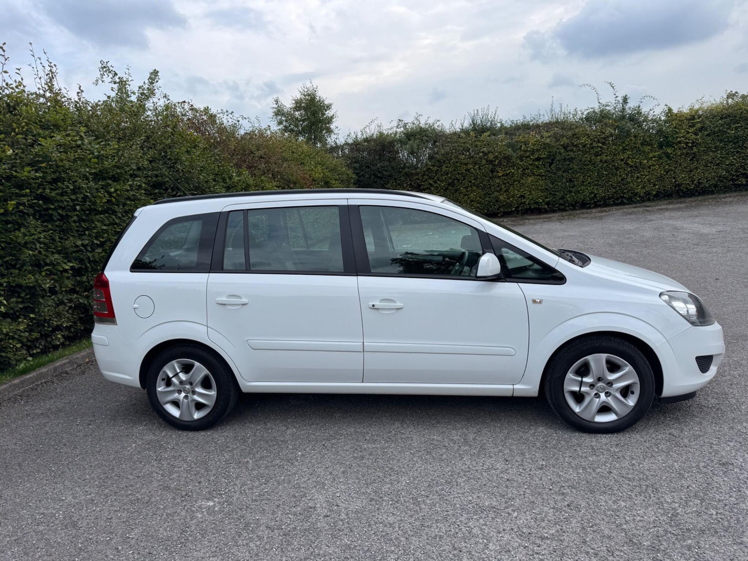 Used Vauxhall Zafira 2012 for sale - 76095152: Photo 2