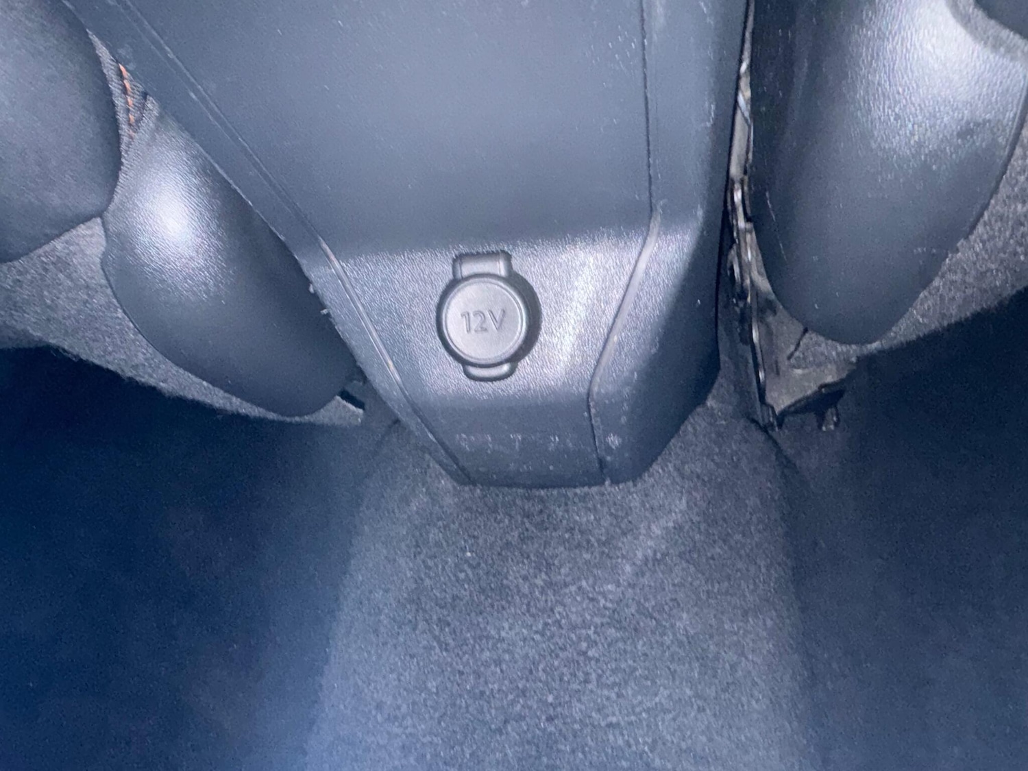 Used Peugeot 2008 2015 for sale - 76832775: Photo 32