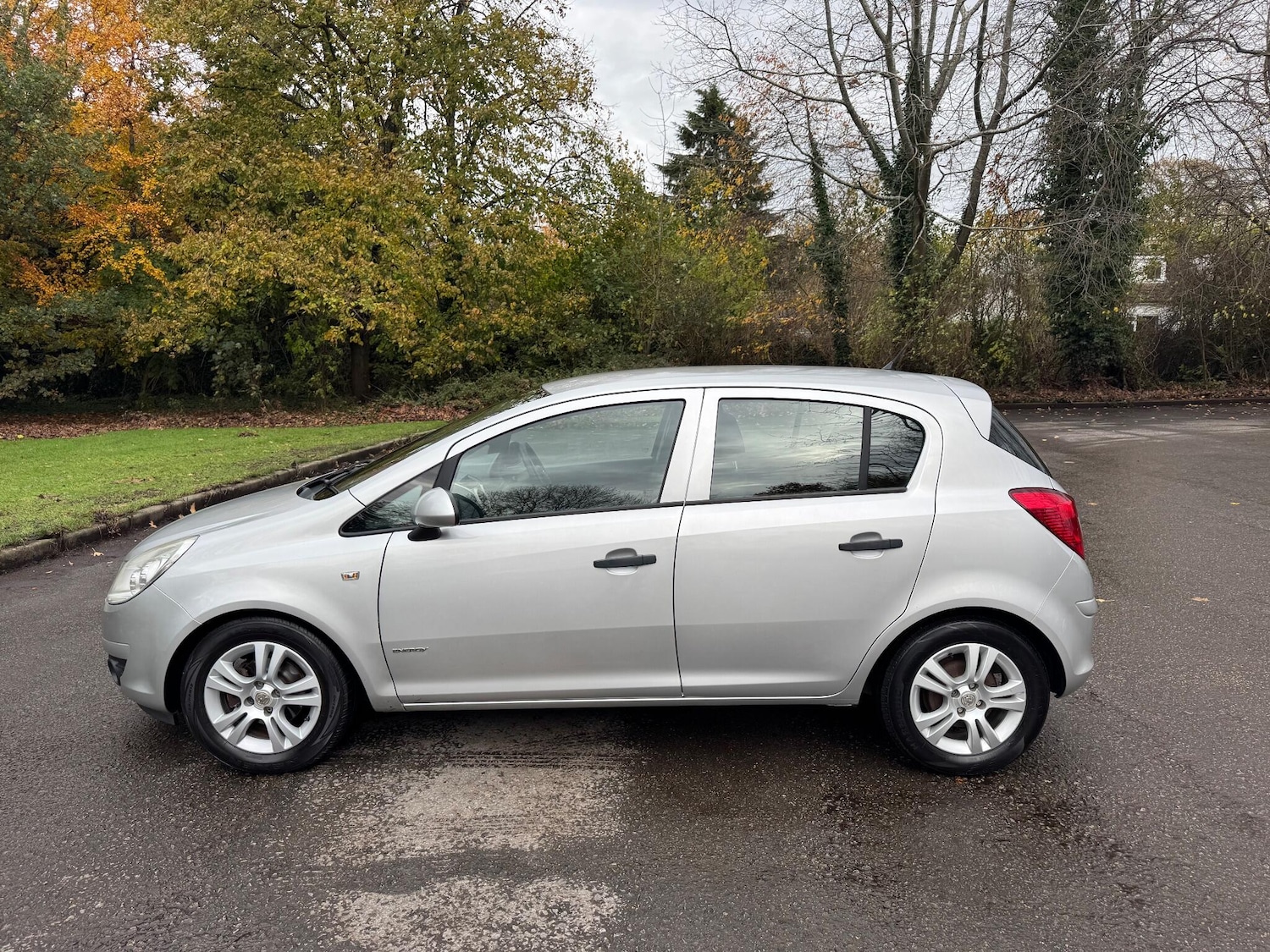 Used Vauxhall Corsa 2010 for sale - 76513386: Photo 5