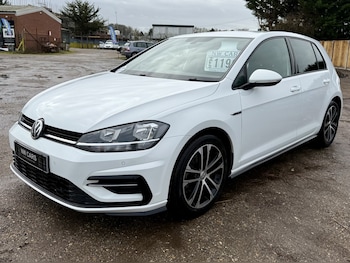 Used Volkswagen Golf 2018 for sale - 77632478: Photo