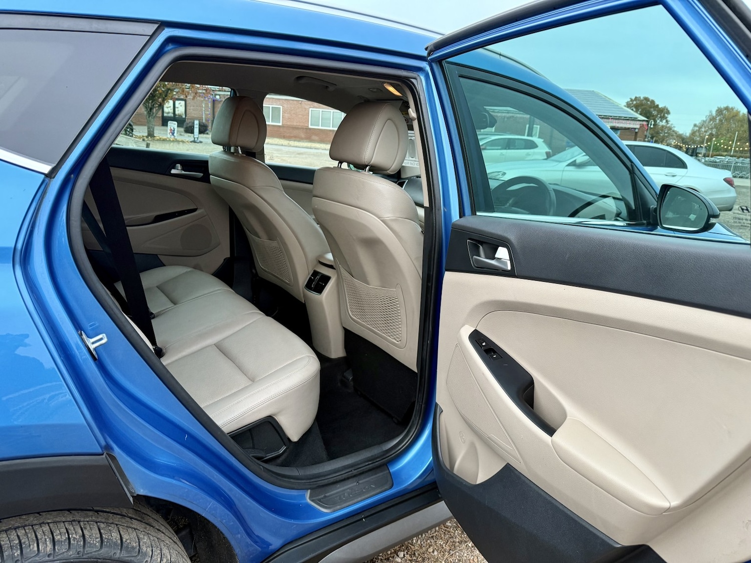 Used Hyundai TUCSON 2016 for sale - 76531200: Photo 12