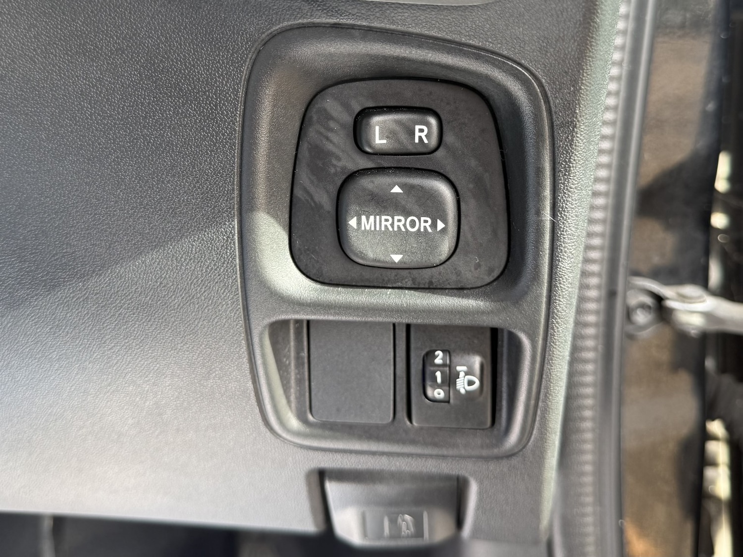 Used Peugeot 108 2015 for sale - 77836811: Photo 21