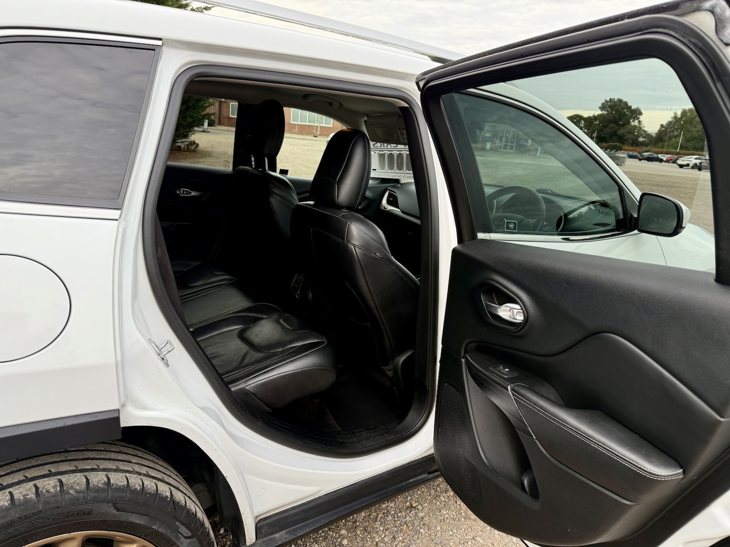 Used Jeep Cherokee 2014 for sale - 76156715: Photo 13