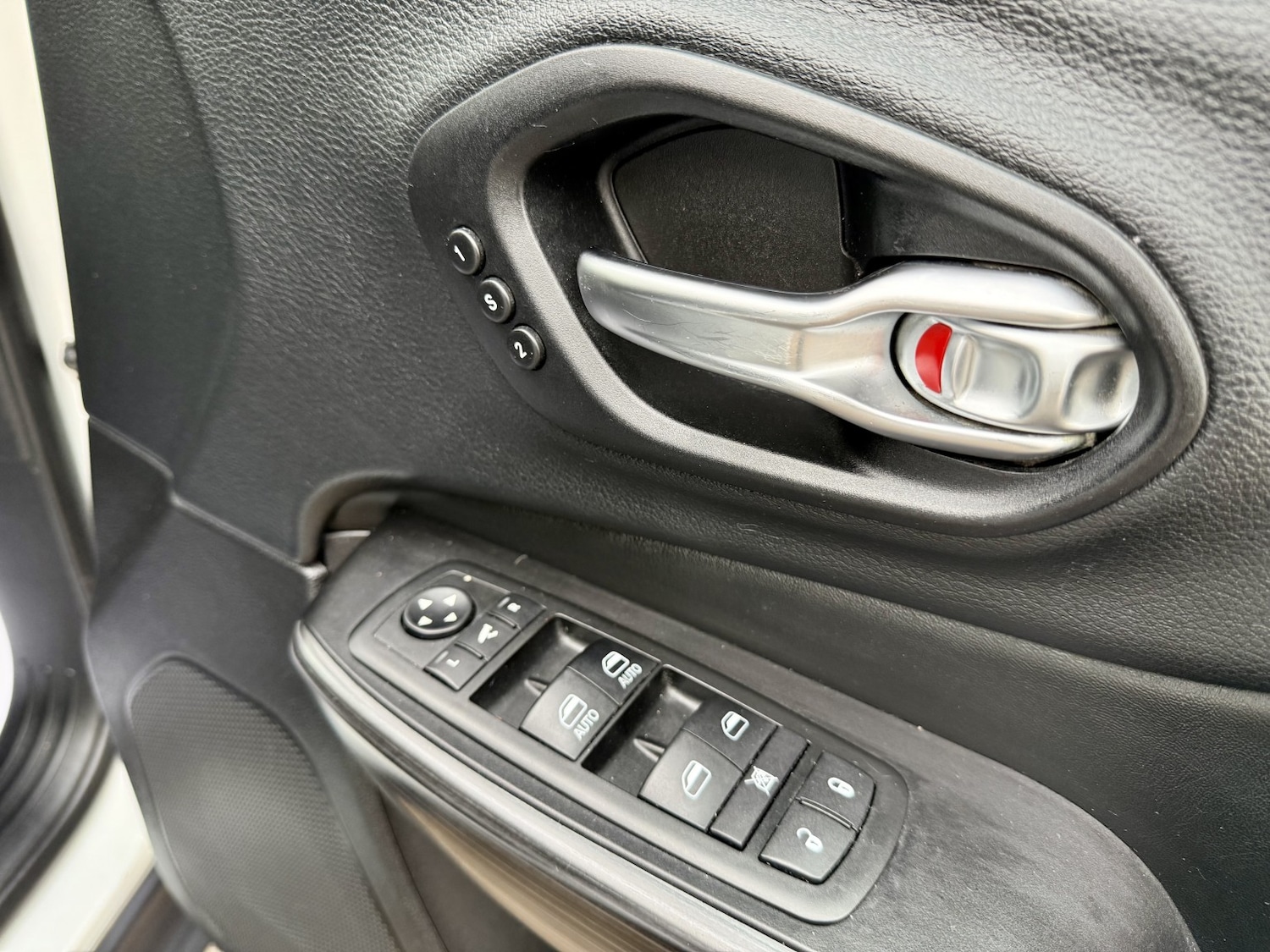 Used Jeep Cherokee 2014 for sale - 76156715: Photo 18