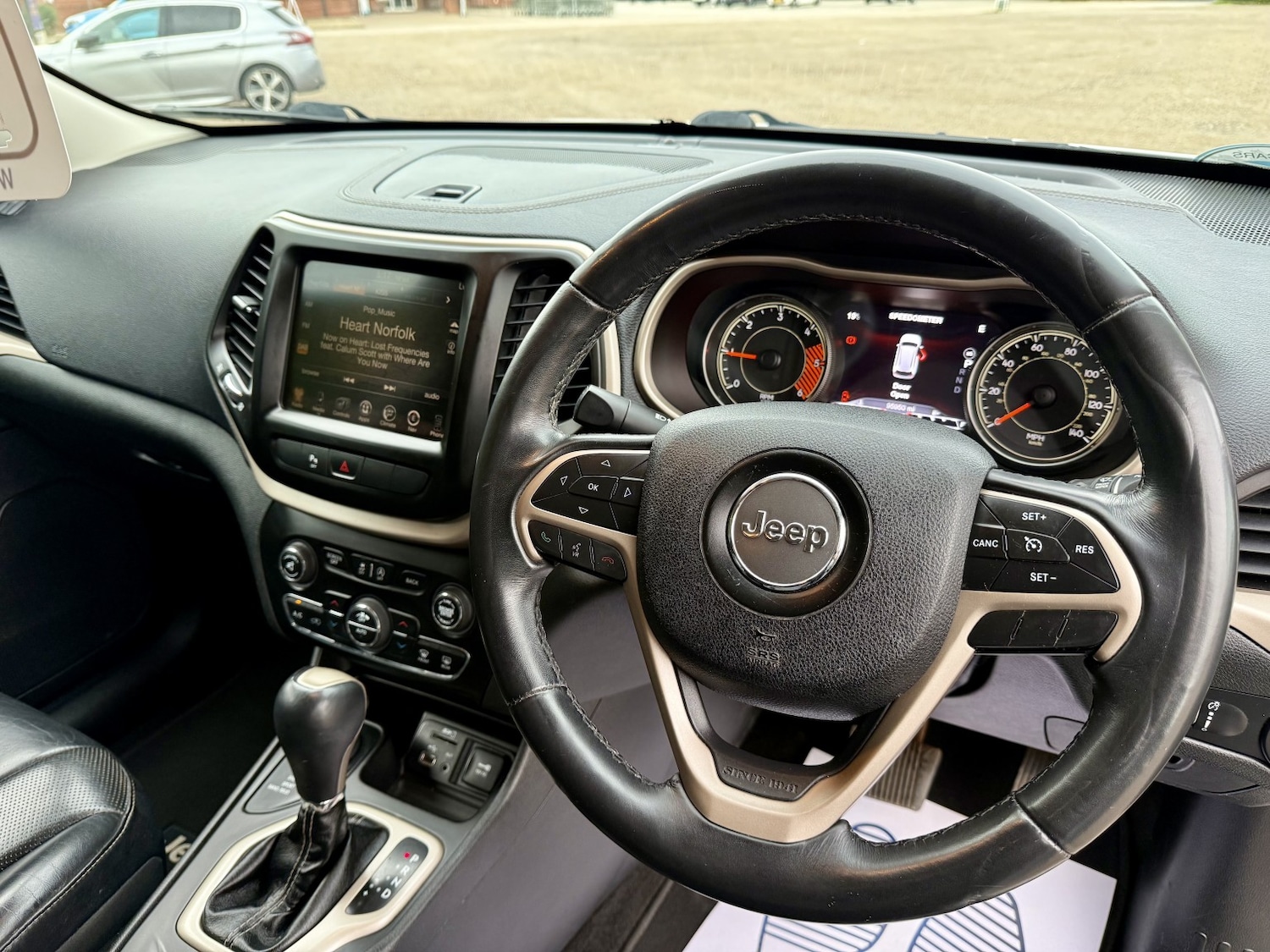 Used Jeep Cherokee 2014 for sale - 76156715: Photo 24