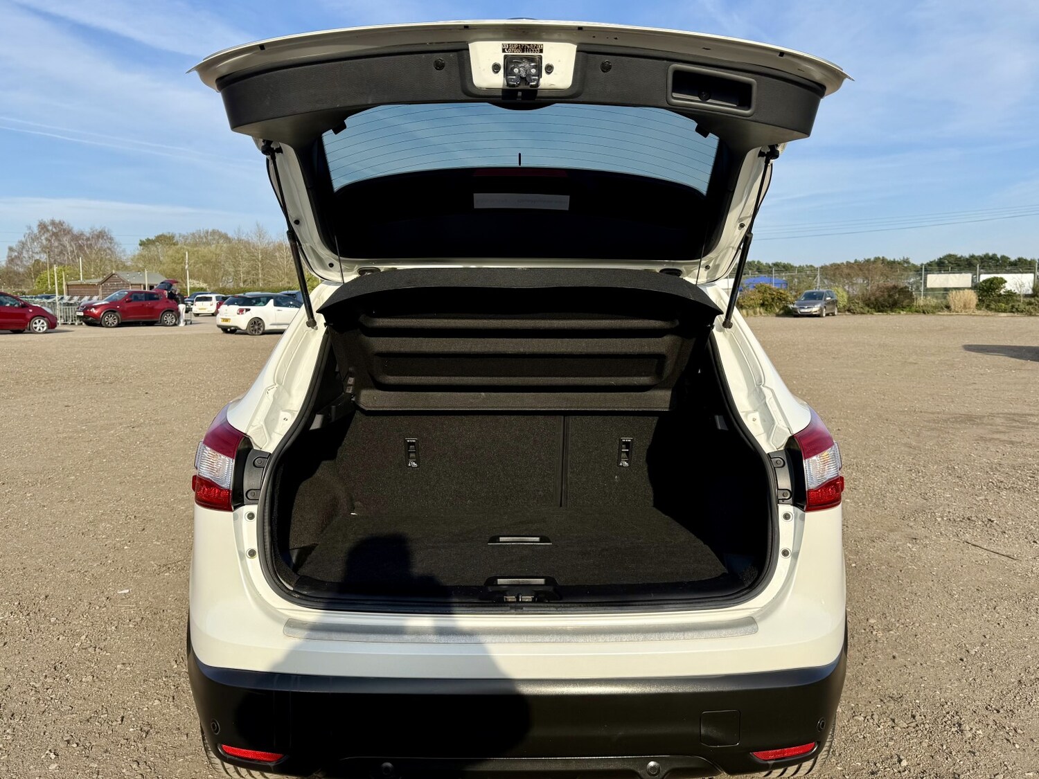 Used Nissan Qashqai 2015 for sale - 77962001: Photo 11