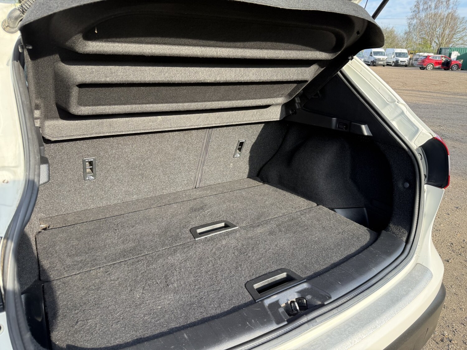 Used Nissan Qashqai 2015 for sale - 77962001: Photo 12