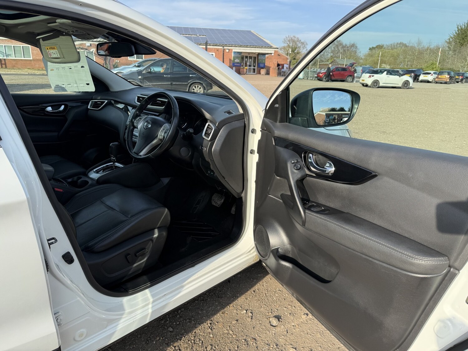 Used Nissan Qashqai 2015 for sale - 77962001: Photo 16