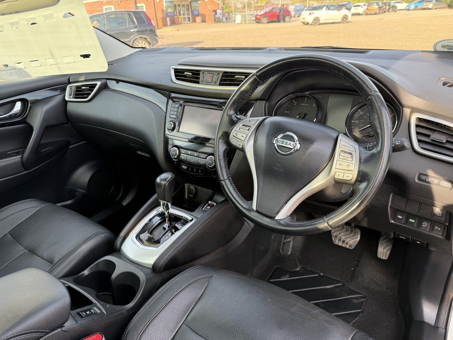 Used Nissan Qashqai 2015 for sale - 77962001: Photo 18