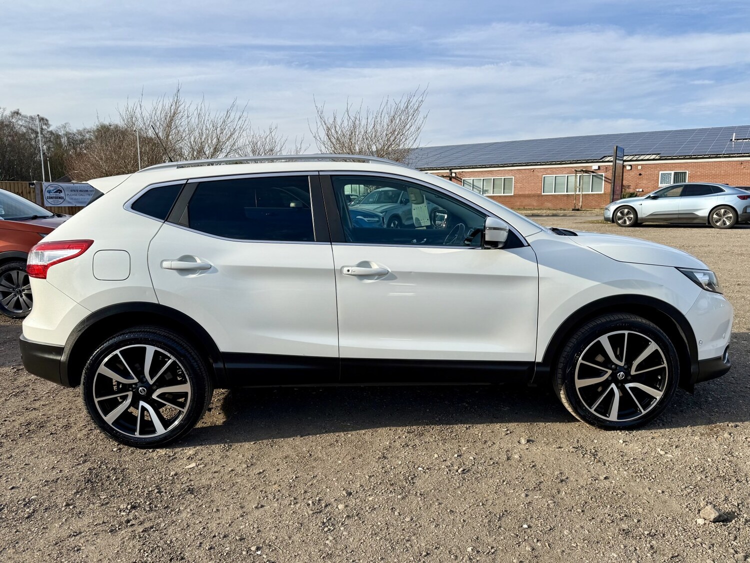 Used Nissan Qashqai 2015 for sale - 77962001: Photo 8
