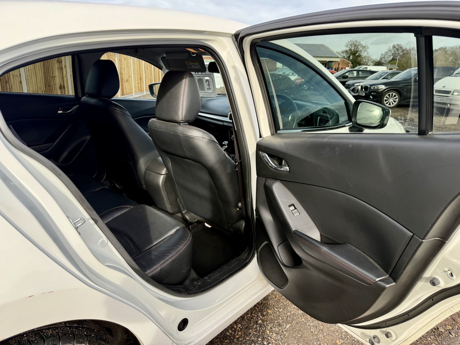 Used Mazda Mazda3 2015 for sale - 77632419: Photo 11