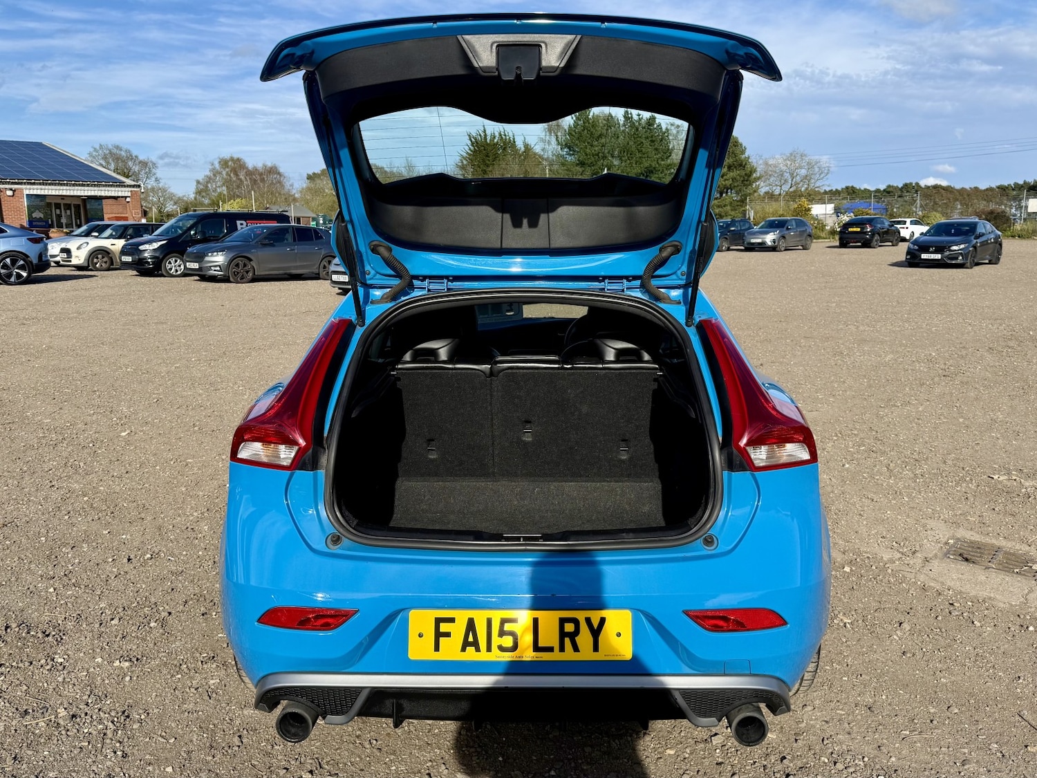 Used Volvo V40 2015 for sale - 78134969: Photo 11