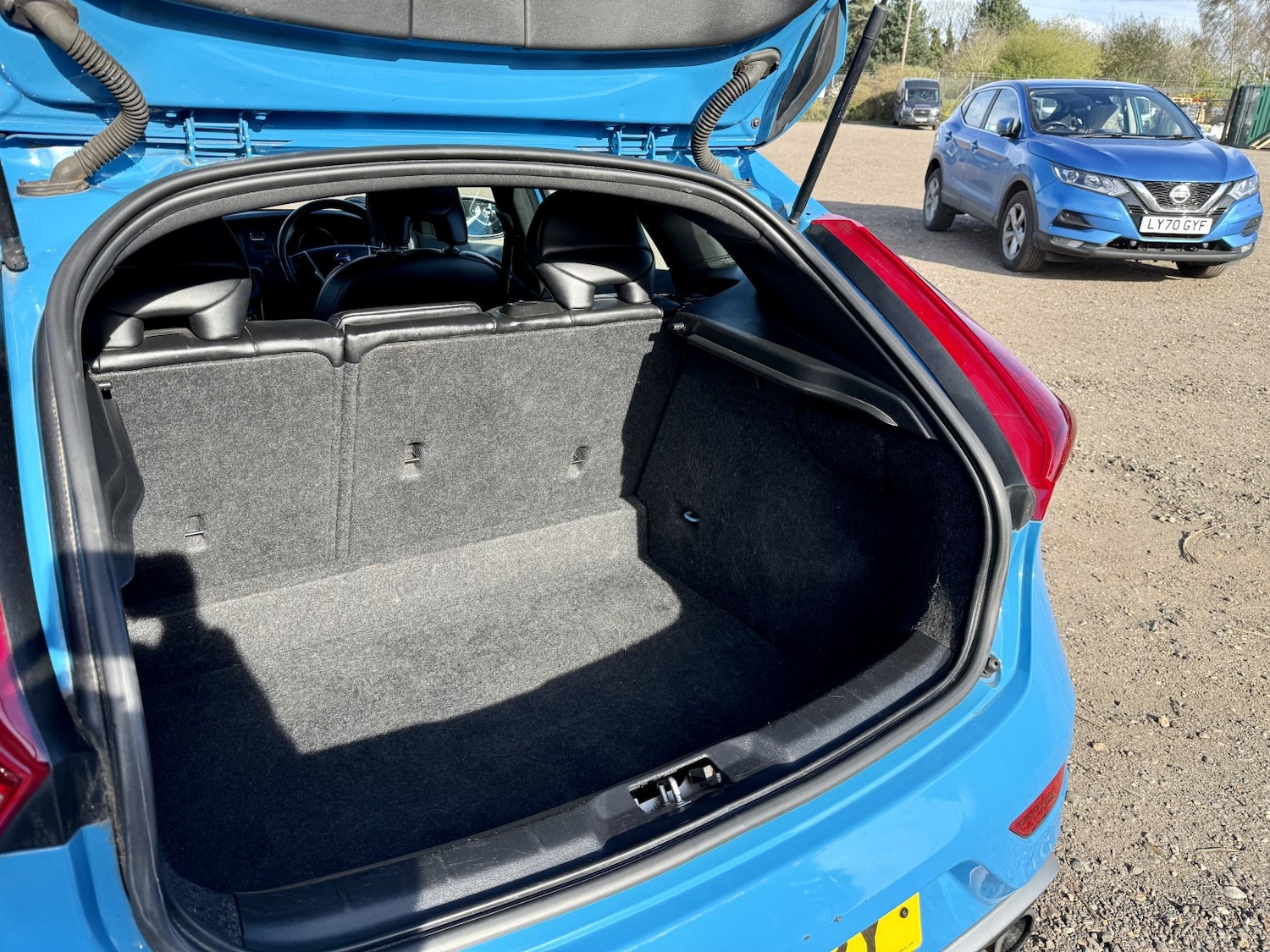 Used Volvo V40 2015 for sale - 78134969: Photo 12