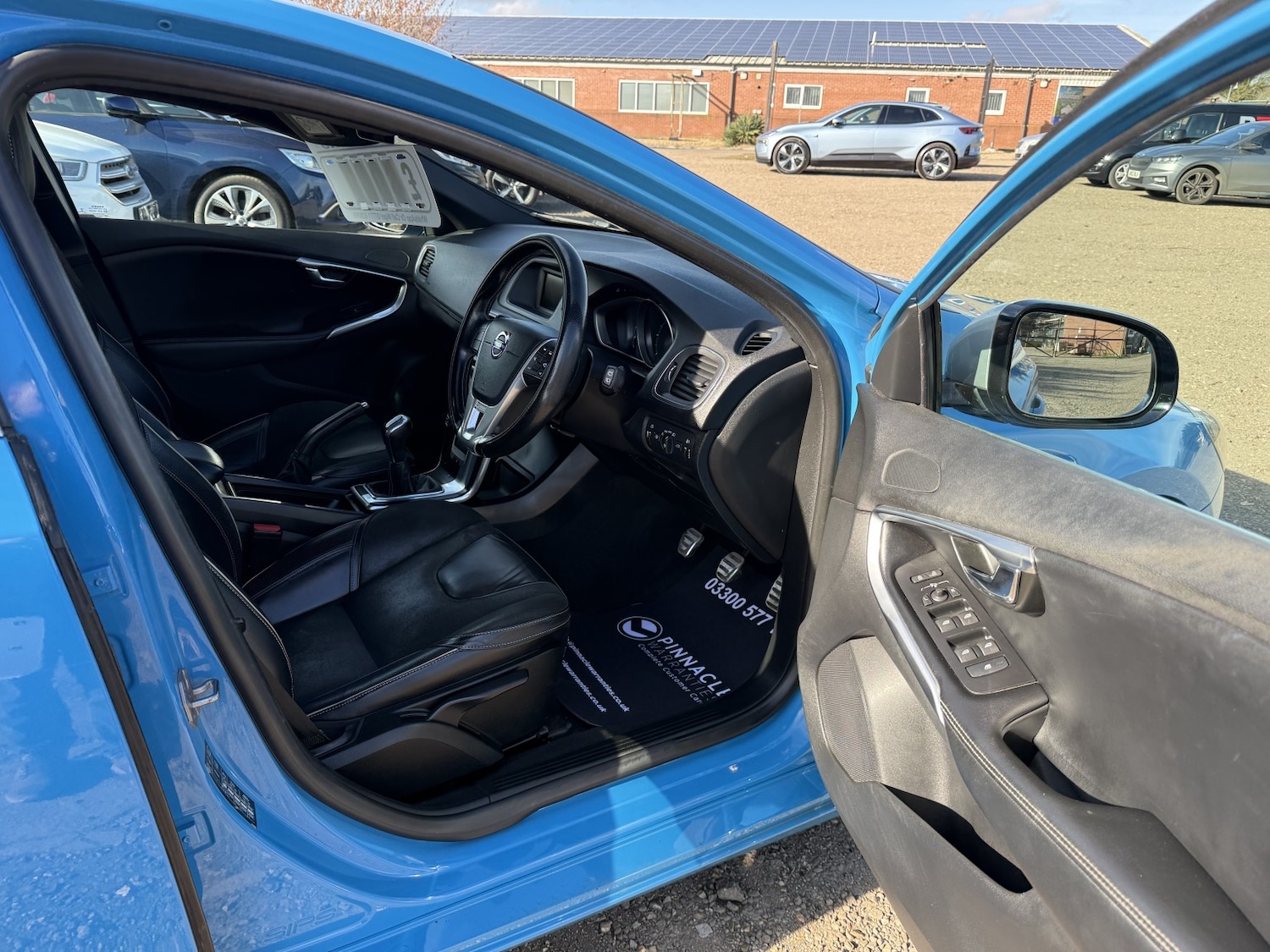 Used Volvo V40 2015 for sale - 78134969: Photo 15