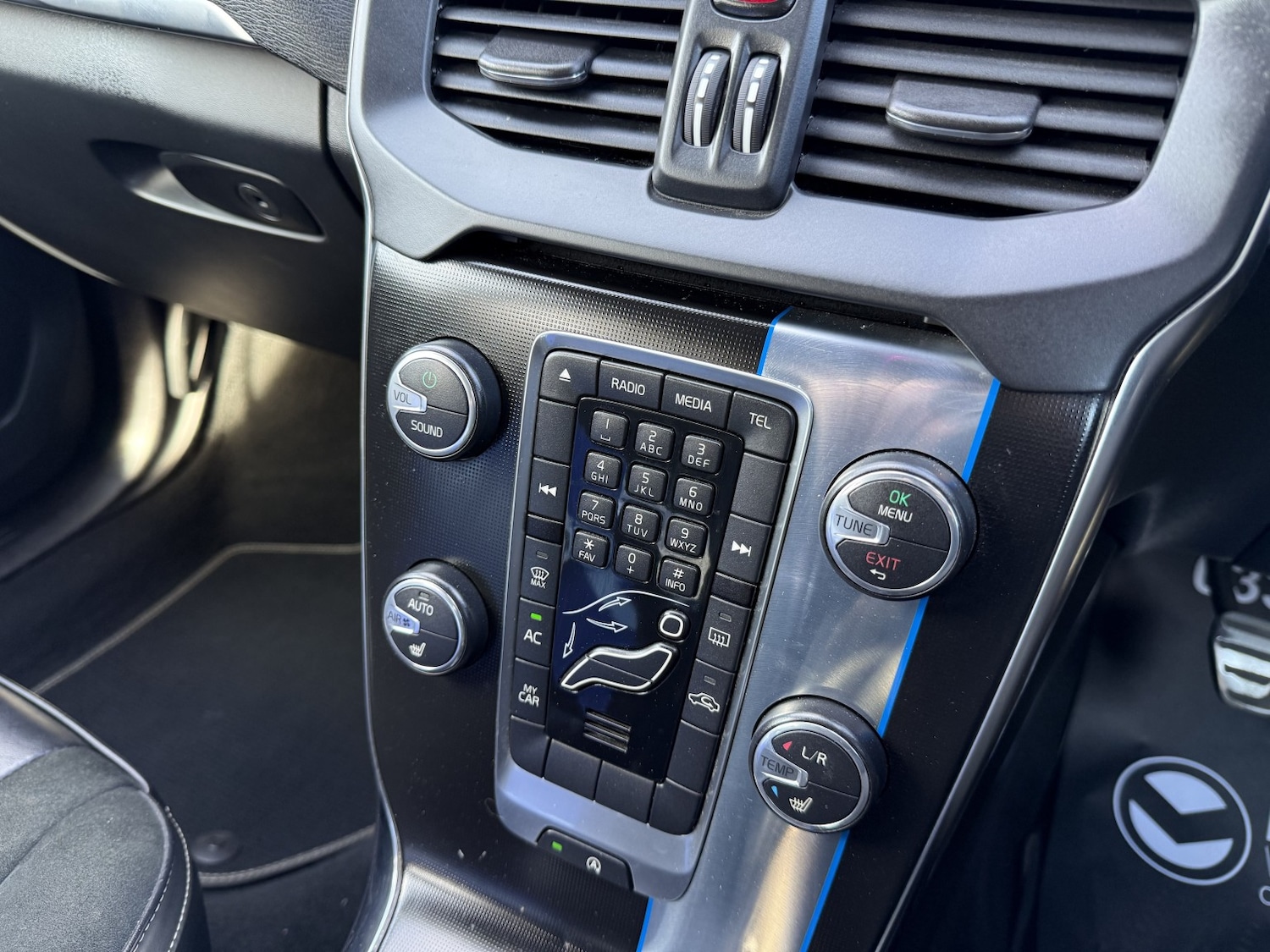 Used Volvo V40 2015 for sale - 78134969: Photo 20