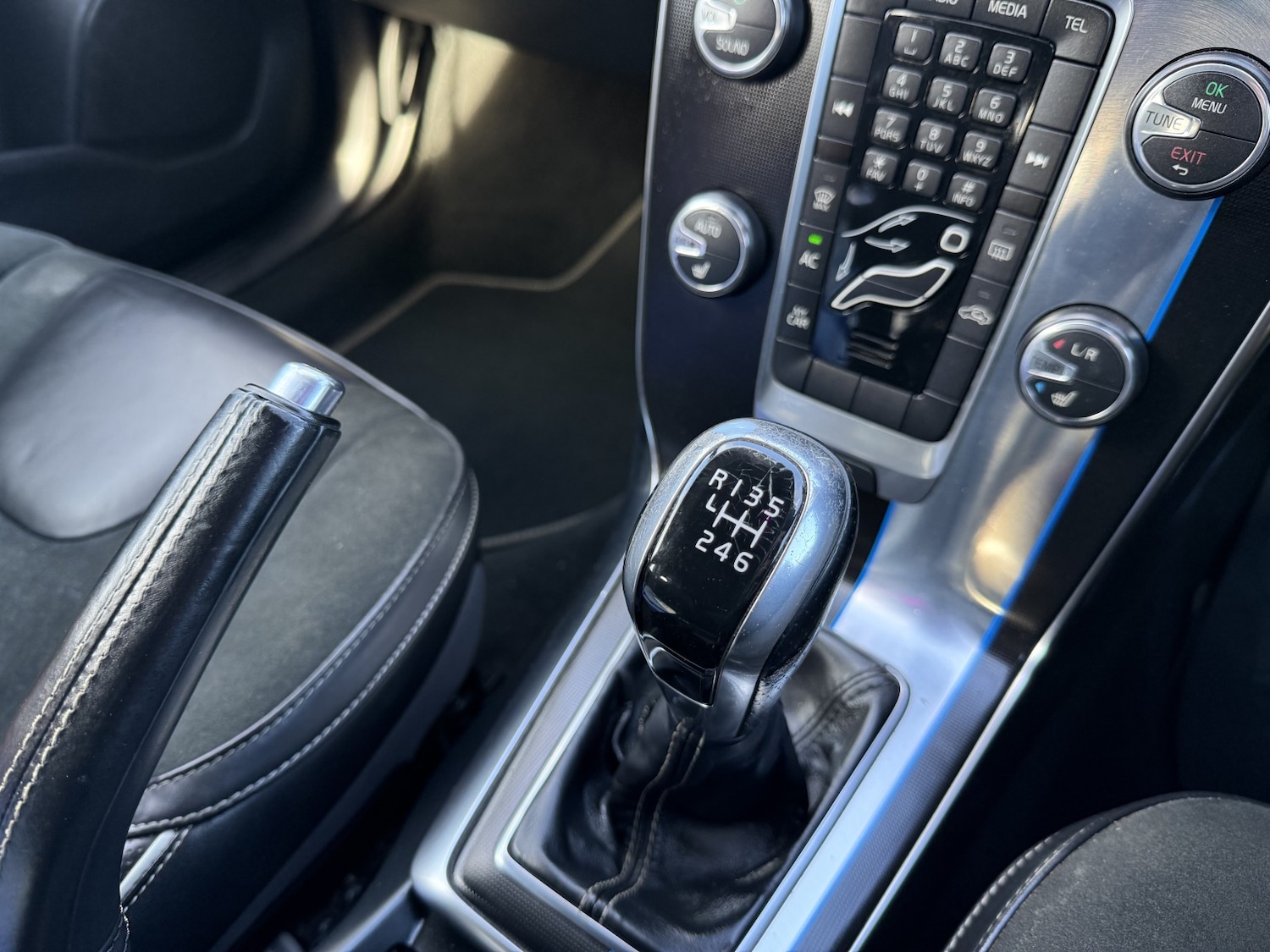 Used Volvo V40 2015 for sale - 78134969: Photo 21