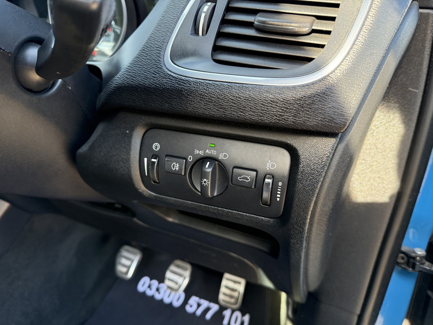 Used Volvo V40 2015 for sale - 78134969: Photo 22