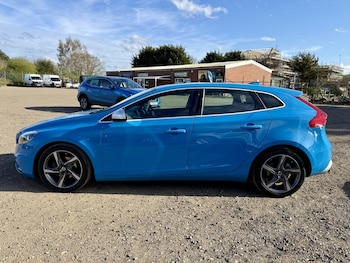 Used Volvo V40 2015 for sale - 78134969: Photo