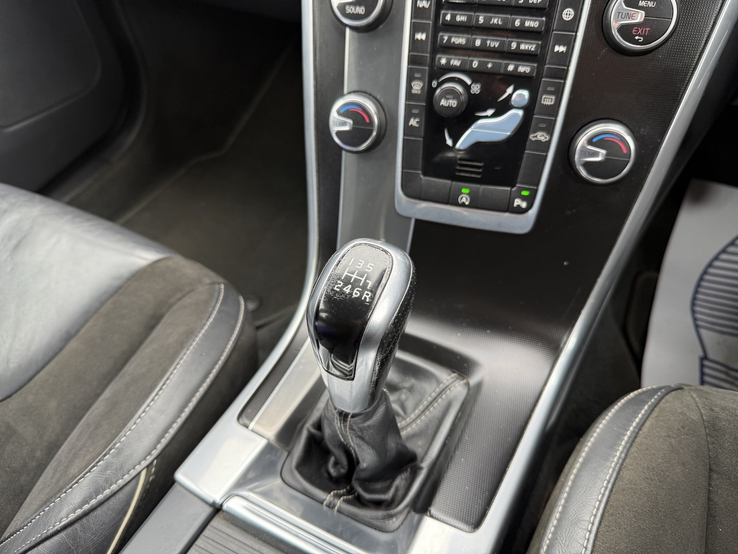 Used Volvo XC60 2015 for sale - 78045485: Photo 23