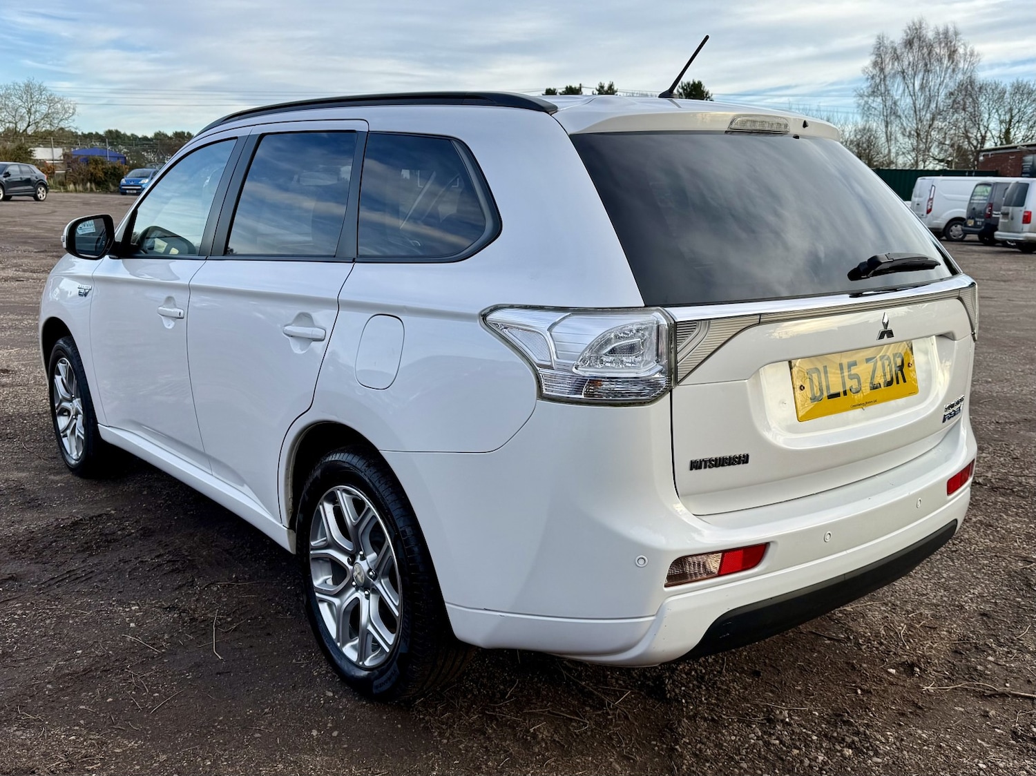 Used Mitsubishi Outlander 2015 for sale - 77201297: Photo 5