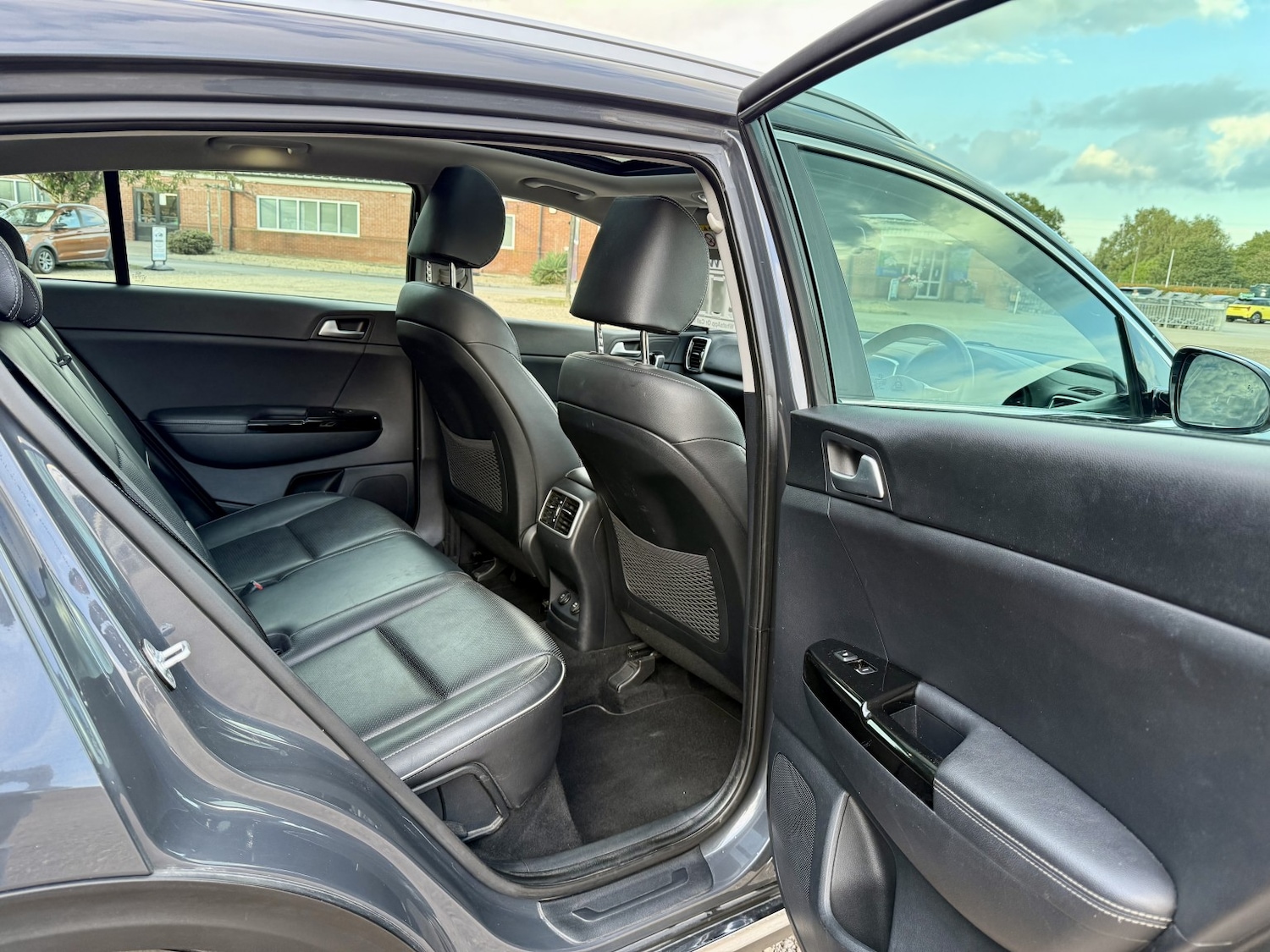 Used Kia Sportage 2018 for sale - 76096994: Photo 11