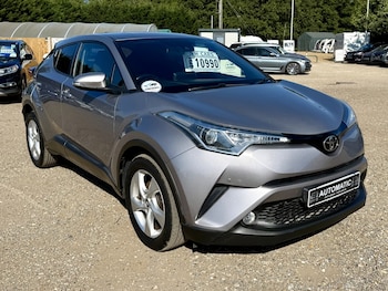 Used Toyota C-HR 2017 for sale - 79115579: Photo