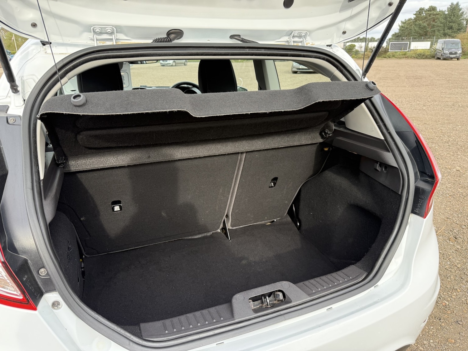 Used Ford Fiesta 2014 for sale - 78201970: Photo 12