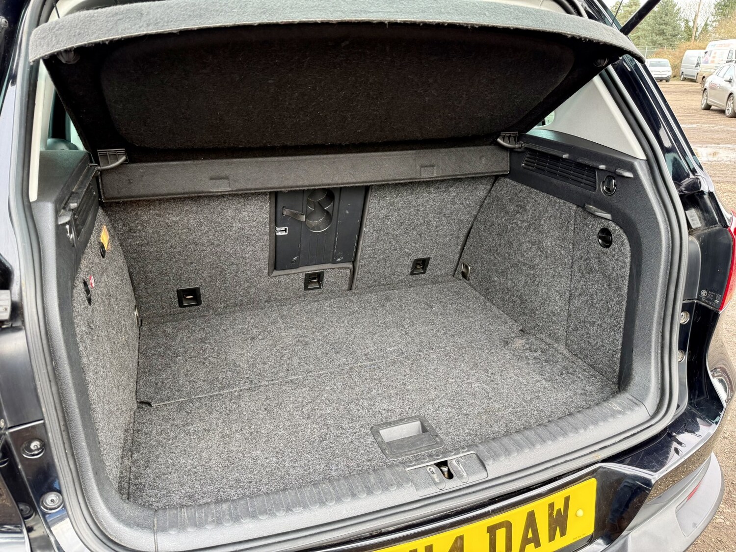 Used Volkswagen Tiguan 2015 for sale - 77881152: Photo 12