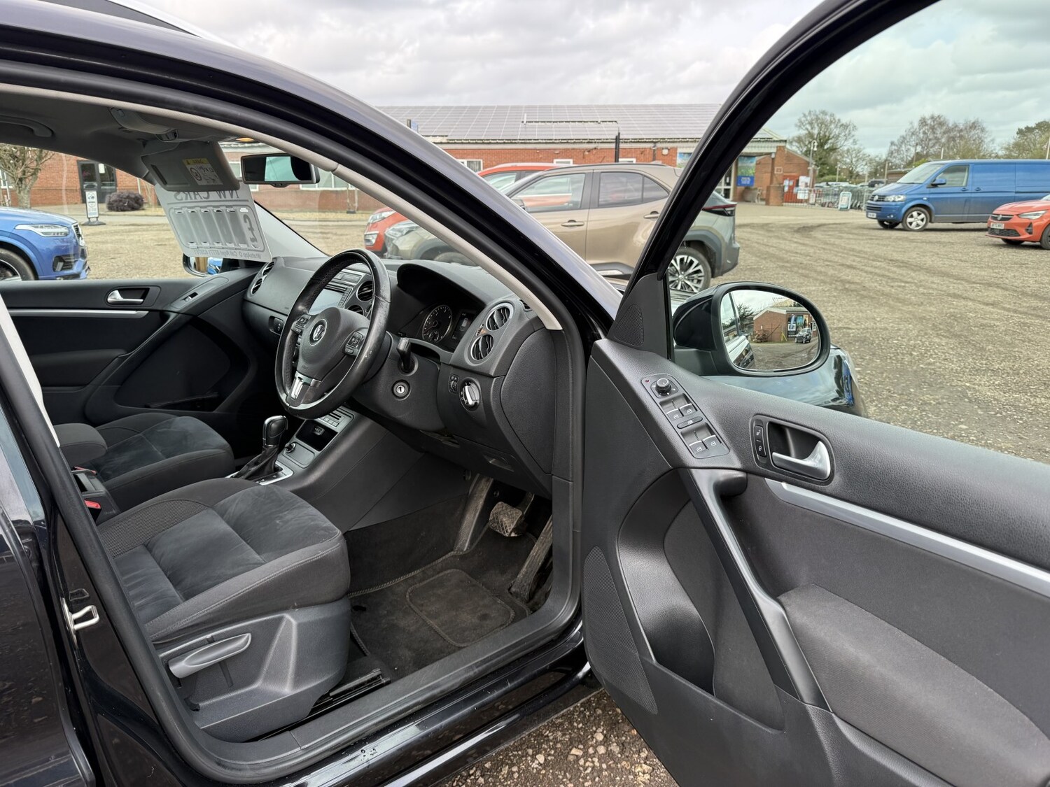 Used Volkswagen Tiguan 2015 for sale - 77881152: Photo 15