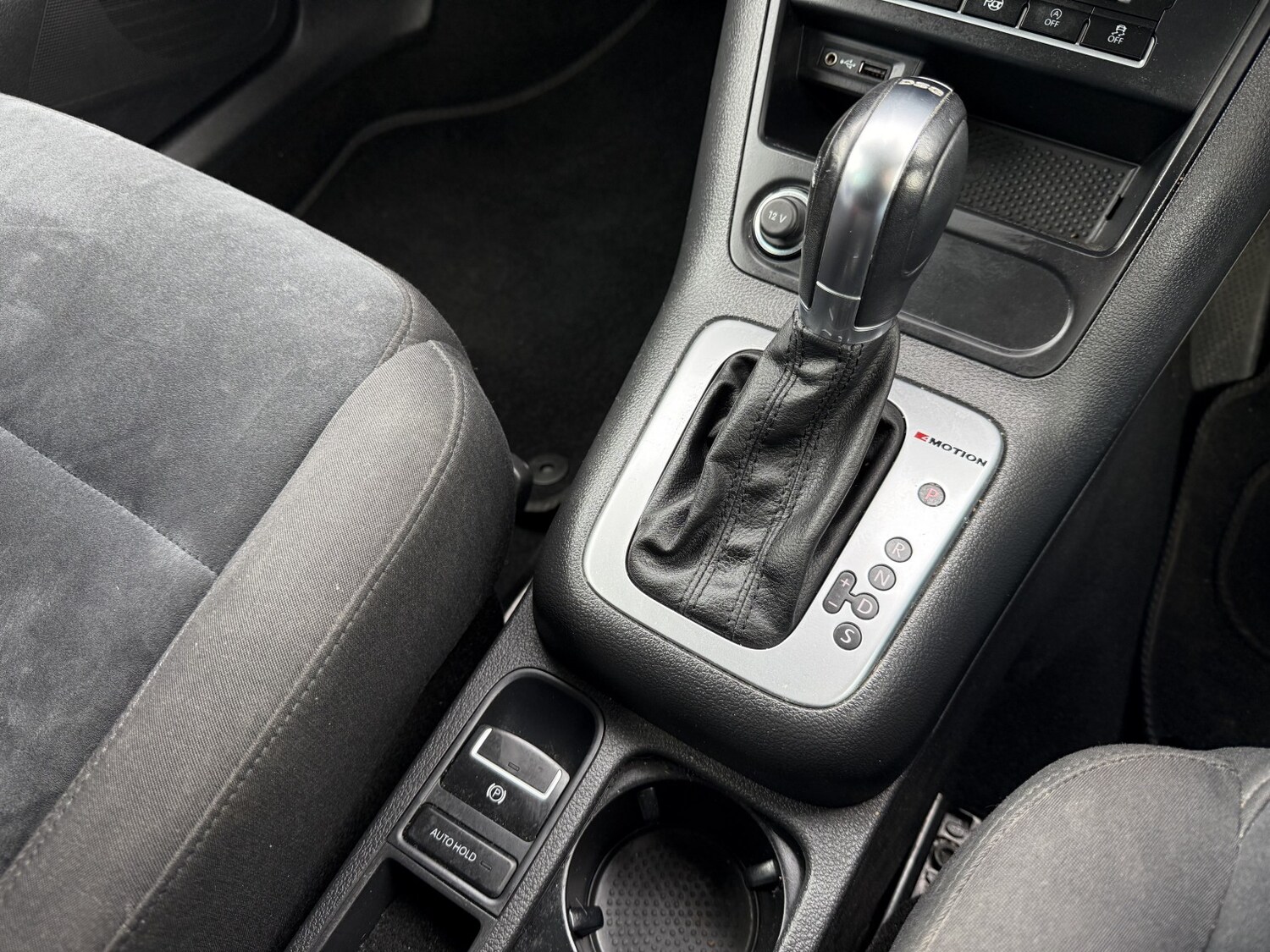 Used Volkswagen Tiguan 2015 for sale - 77881152: Photo 24