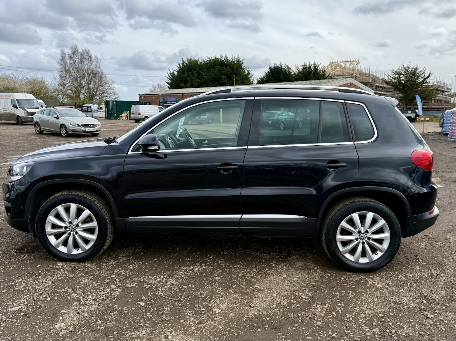 Used Volkswagen Tiguan 2015 for sale - 77881152: Photo 4
