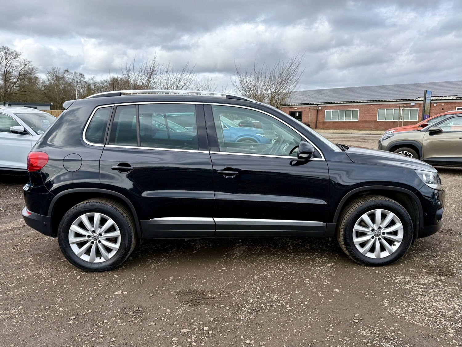 Used Volkswagen Tiguan 2015 for sale - 77881152: Photo 8