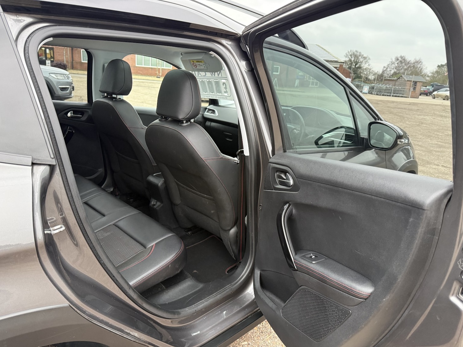 Used Peugeot 2008 2017 for sale - 77595351: Photo 12