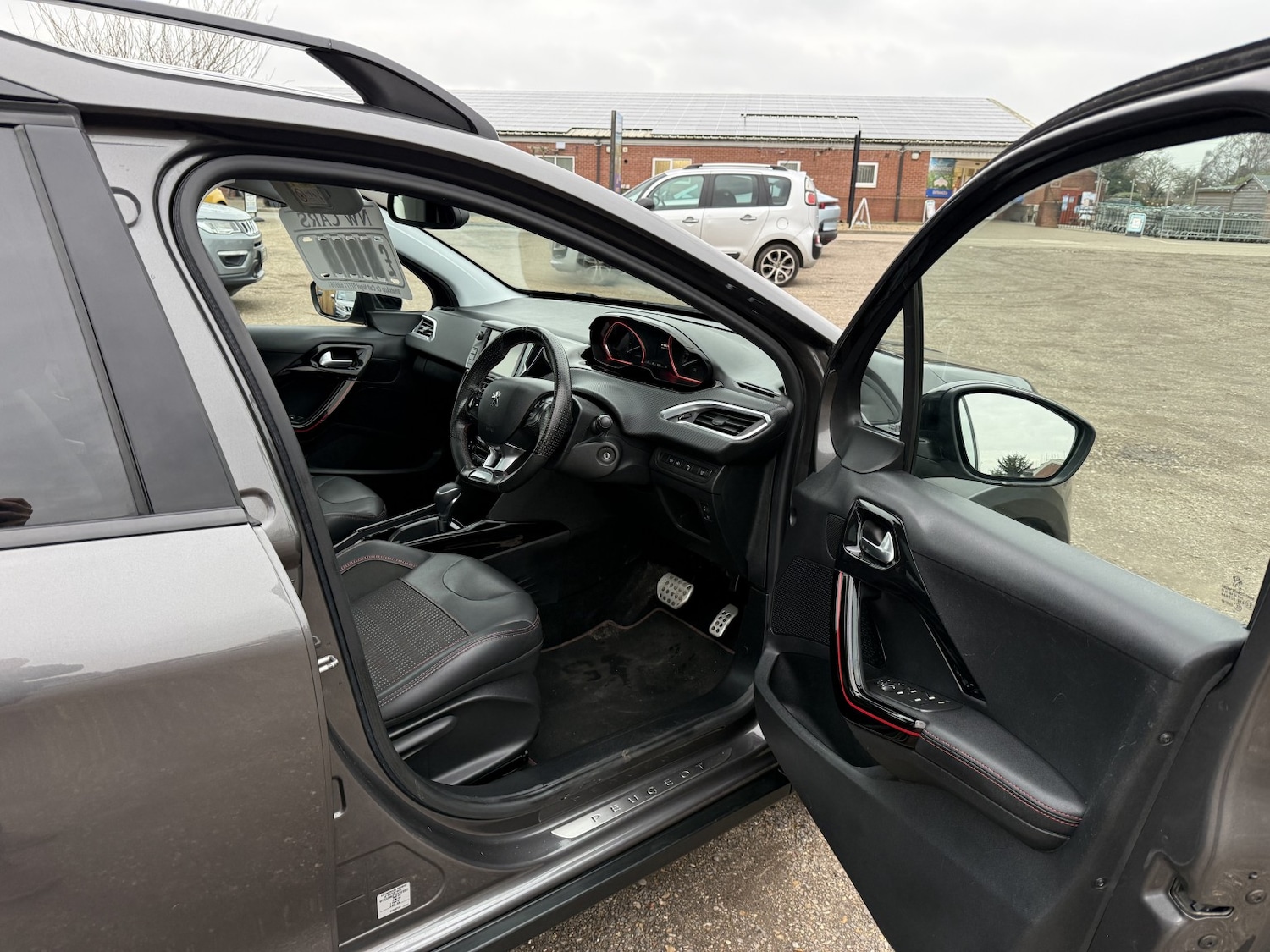 Used Peugeot 2008 2017 for sale - 77595351: Photo 15