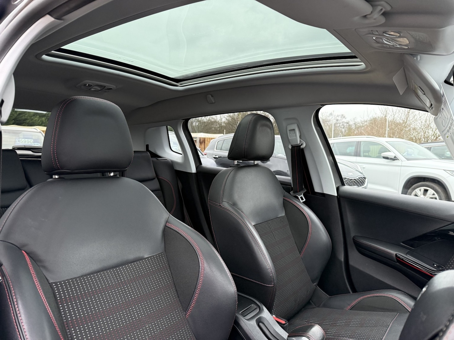 Used Peugeot 2008 2017 for sale - 77595351: Photo 16