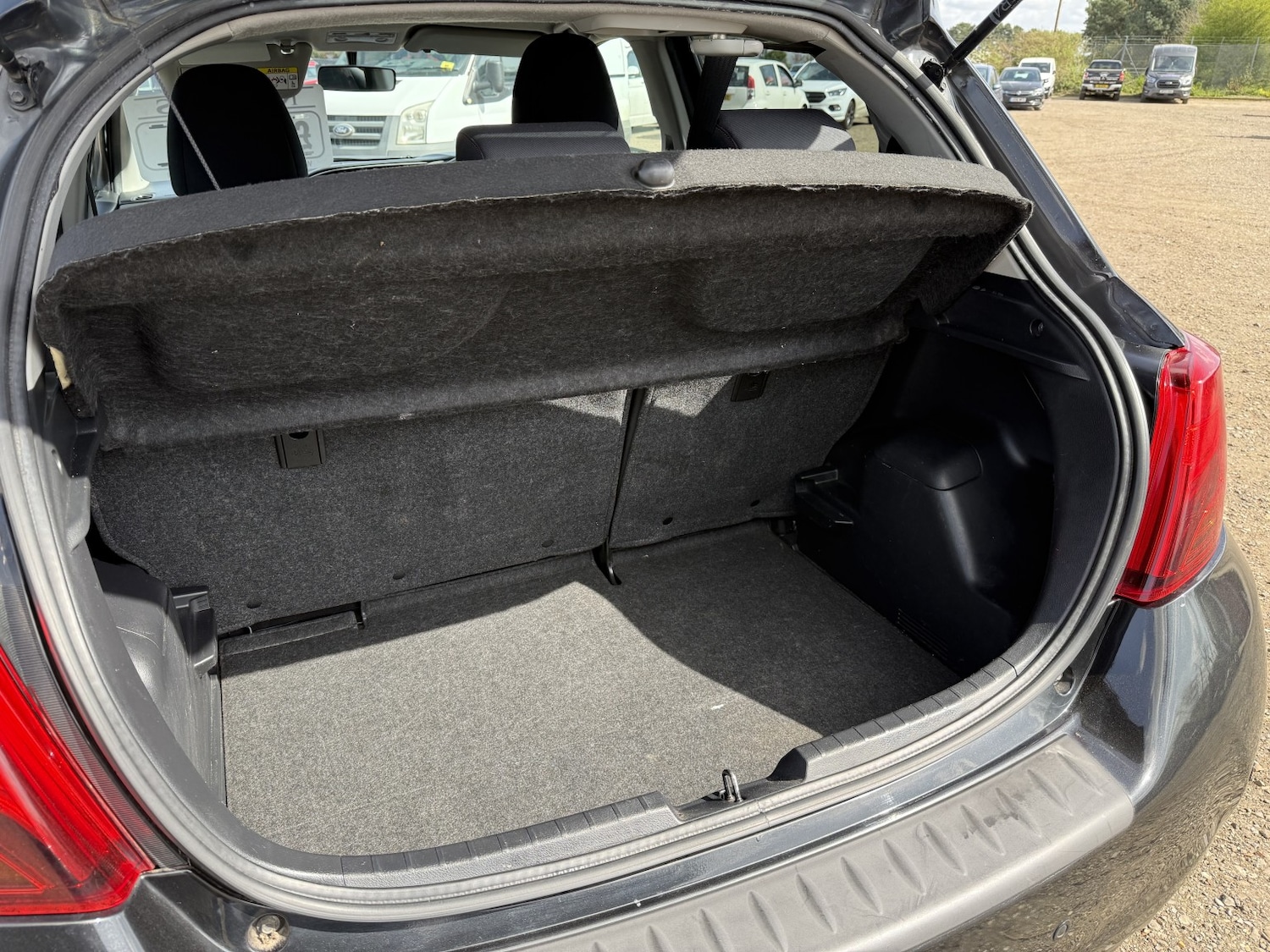 Used Toyota Yaris 2015 for sale - 78201962: Photo 12