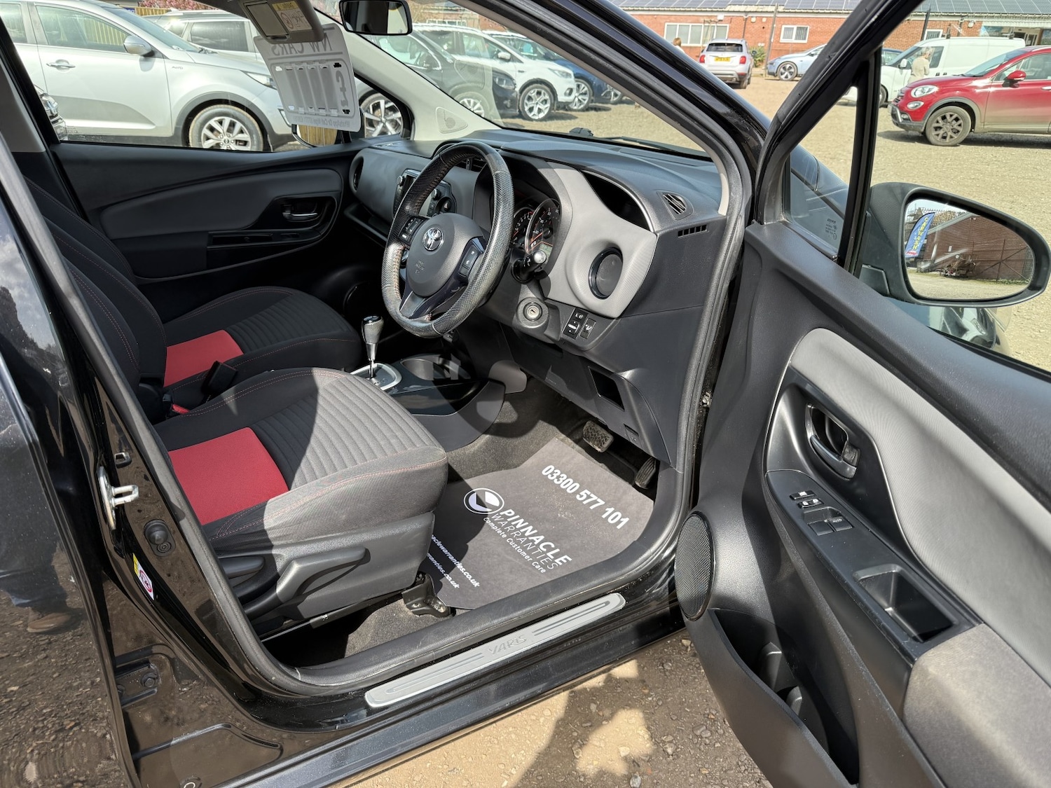 Used Toyota Yaris 2015 for sale - 78201962: Photo 15