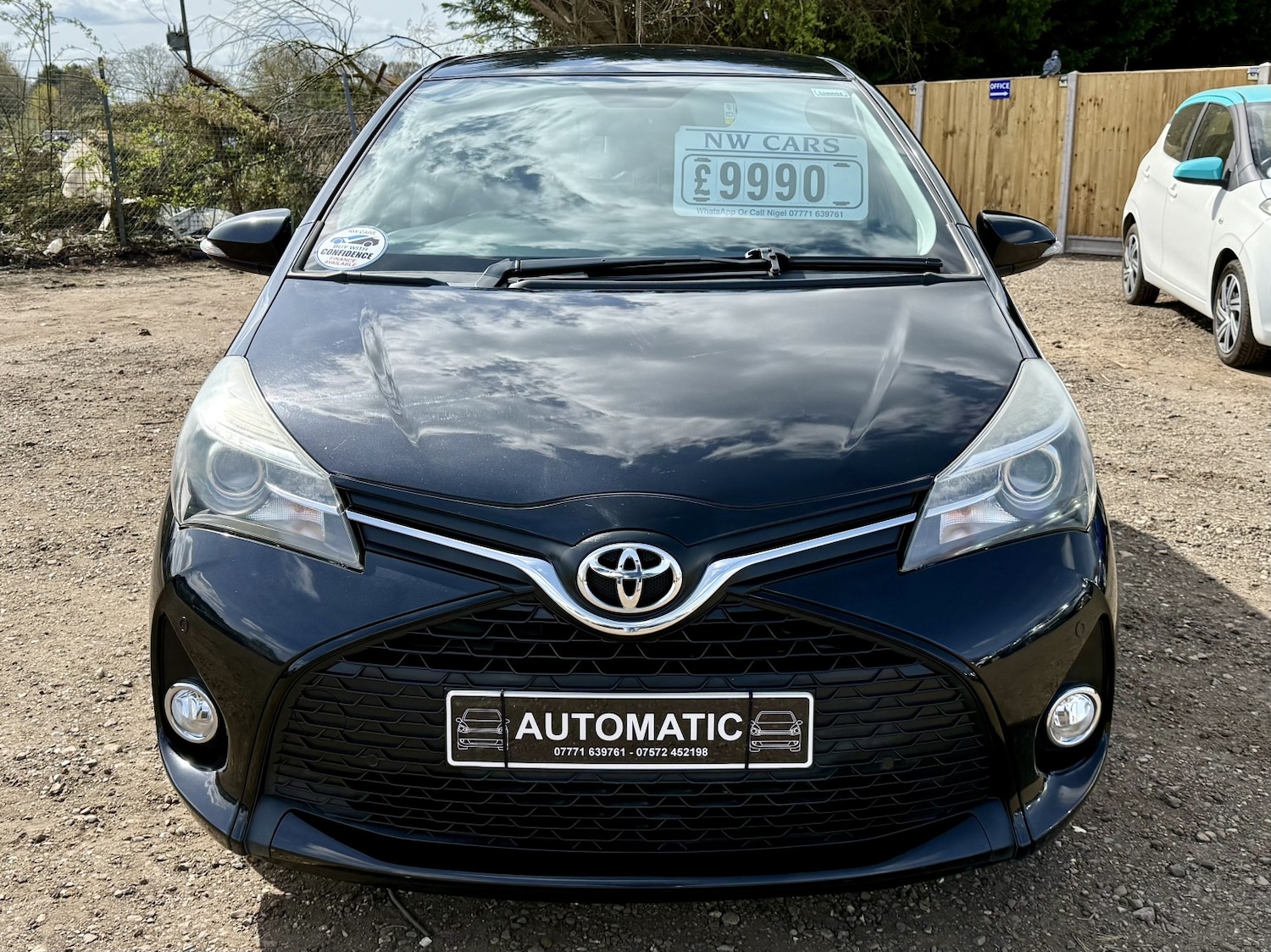 Used Toyota Yaris 2015 for sale - 78201962: Photo 2