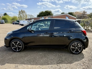 Used Toyota Yaris 2015 for sale - 78201962: Photo