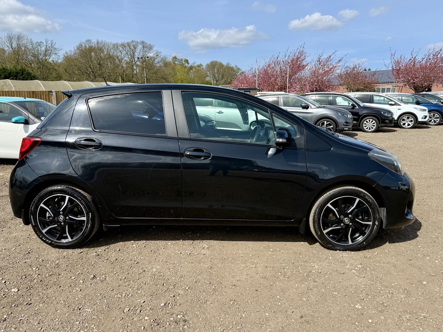 Used Toyota Yaris 2015 for sale - 78201962: Photo 8