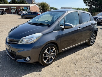 Used Toyota Yaris 2013 for sale - 78674137: Photo