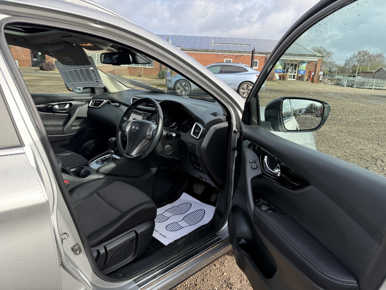 Used Nissan Qashqai 2017 for sale - 77836882: Photo 16