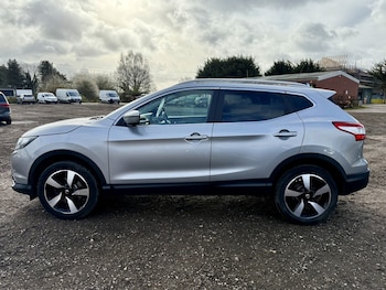 Used Nissan Qashqai 2017 for sale - 77836882: Photo