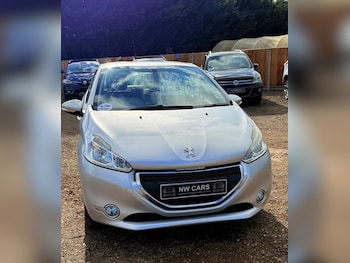 Used Peugeot 208 2012 for sale - 78077891: Photo