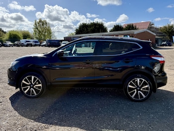 Used Nissan Qashqai 2017 for sale - 78300362: Photo