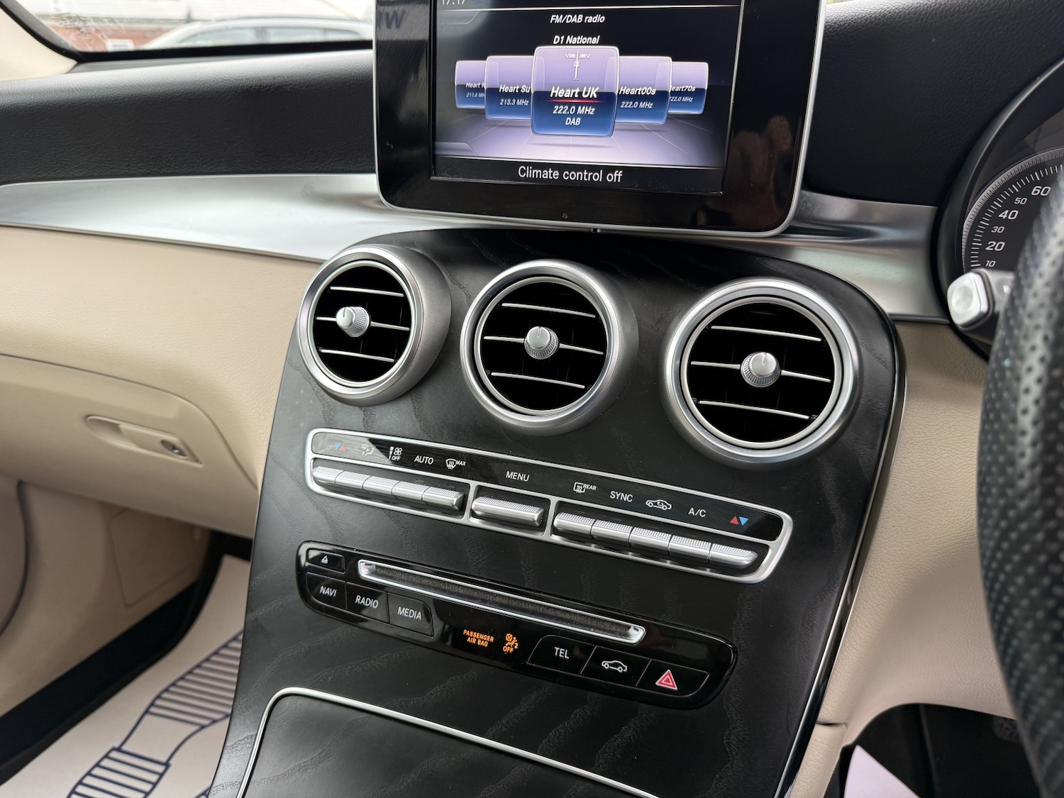 Used Mercedes-Benz GLC 2018 for sale - 78183010: Photo 26