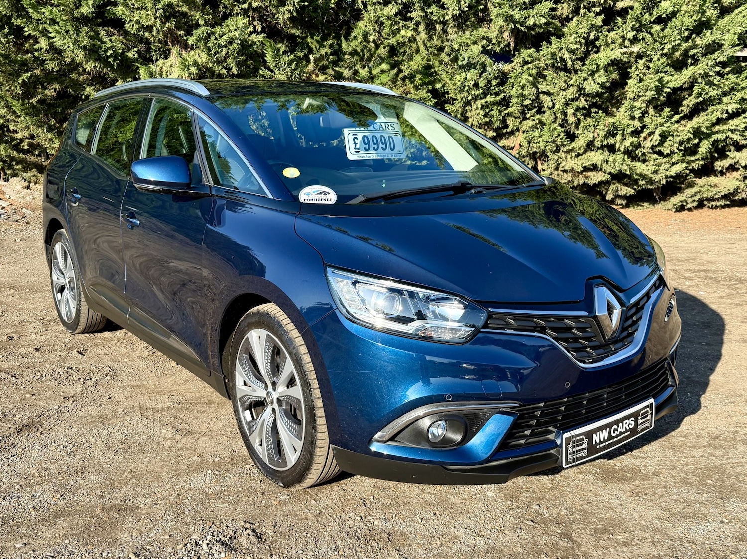 Used Renault Grand Scenic 2017 for sale - 76281402: Photo 1