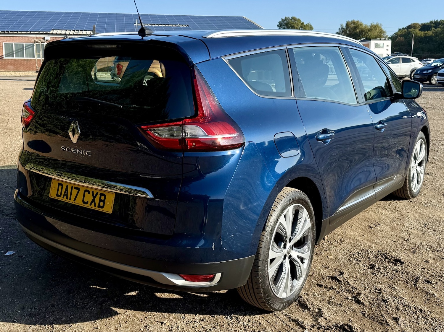 Used Renault Grand Scenic 2017 for sale - 76281402: Photo 3
