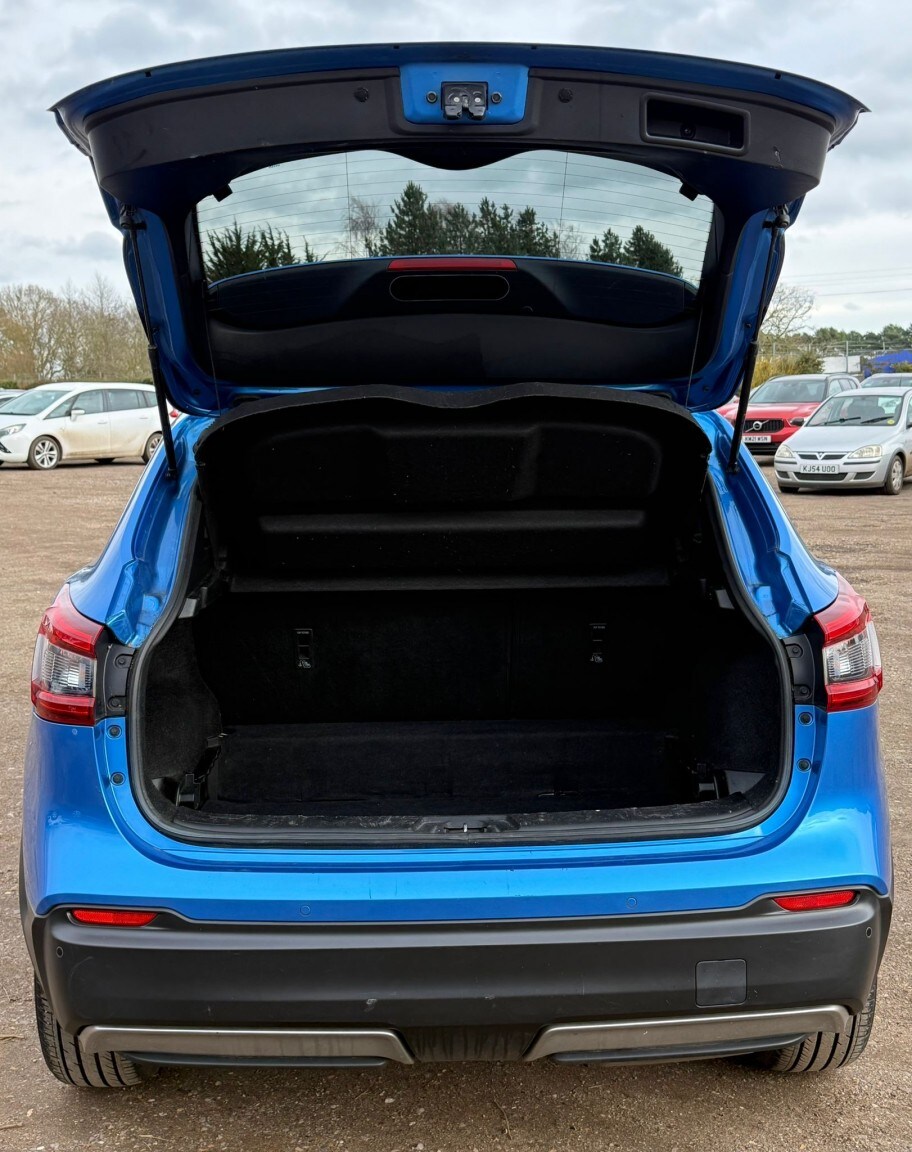 Used Nissan Qashqai 2018 for sale - 77687636: Photo 8